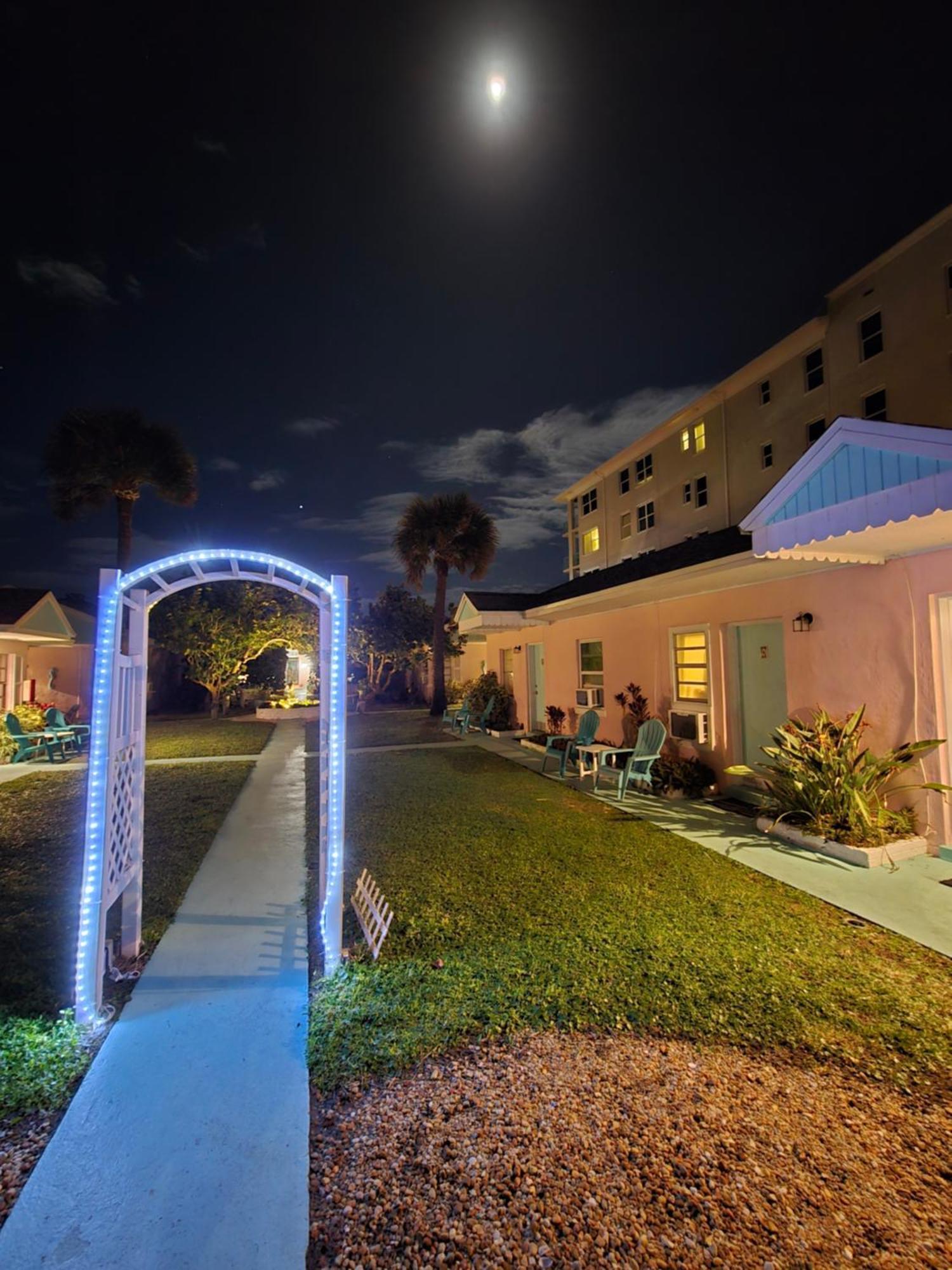 Oceanfront Sea Scape Motel Indialantic Kültér fotó